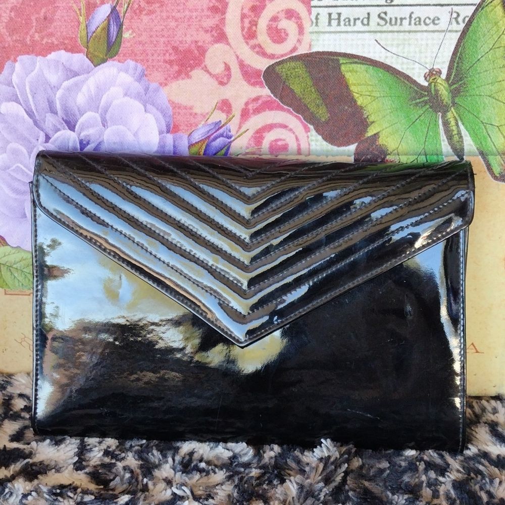 Sassy Vintage Black Patent Leather Mirror Clutch